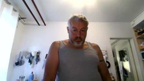 Snapshot of berg_boy chatting on September 26, 2025, 6:17 am Martin online show from September 26, 2025, 6:17 am