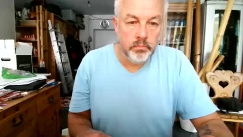 Snapshot of berg_boy chatting on October 4, 2025, 9:07 am Martin online show from October 4, 2025, 9:07 am