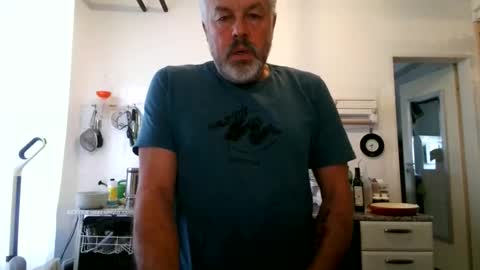 Snapshot of berg_boy chatting on November 14, 2025, 7:29 am Martin online show from November 14, 2025, 7:29 am