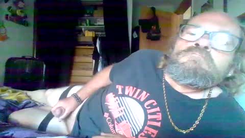 bergeeric1970 online show from September 16, 2025, 1:01 pm