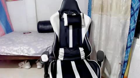 Snapshot of bergon30 chatting on February 25, 2025, 3:42 am Bergon77 online show from February 25, 2025, 3:42 am