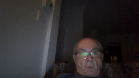 bernard1102 online show from October 22, 2025, 1:17 am