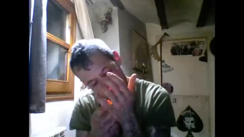 bernichaoss77 online show from March 1, 2025, 6:11 pm