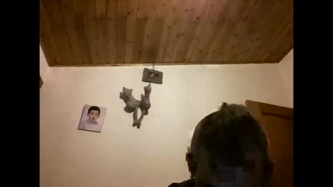 bernichaoss77 online show from March 5, 2025, 11:49 pm