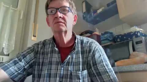 bernie6004 online show from June 2, 2026, 9:22 am