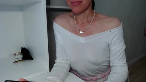 Snapshot of berry2024 chatting on May 27, 2026, 7:05 am berry2024 online show from May 27, 2026, 7:05 am