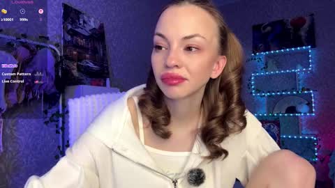 Sofia online show from November 12, 2025, 5:19 am