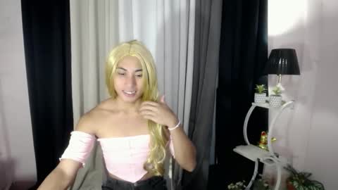 berry_shantal online show from February 22, 2026, 2:13 am