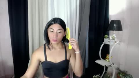 berry_shantal online show from February 22, 2026, 2:15 pm