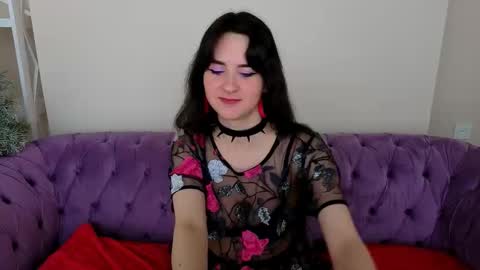 Snapshot of berrydiva chatting on March 17, 2026, 2:31 pm Violette online show from March 17, 2026, 2:31 pm