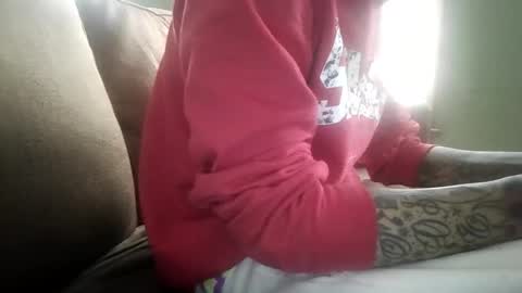 Snapshot of bertdollaz757 chatting on April 6, 2026, 1:23 pm ToxicPipe757 online show from April 6, 2026, 1:23 pm