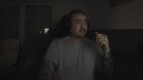 Snapshot of berto3389 chatting on February 1, 2026, 1:37 am berto3389 online show from February 1, 2026, 1:37 am