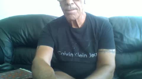 Snapshot of besi620901 chatting on June 10, 2026, 4:50 pm besi620901 online show from June 10, 2026, 4:50 pm
