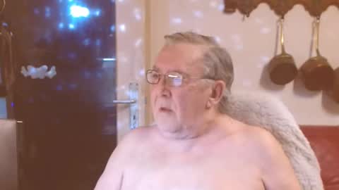 jean online show from February 6, 2025, 7:18 pm