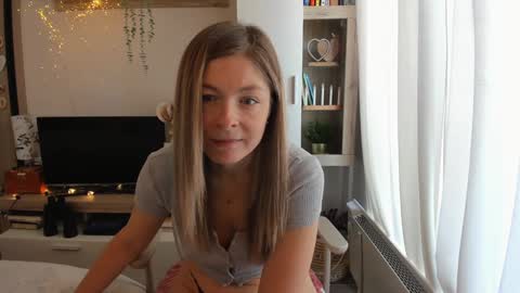 Vicky   online show from March 10, 2026, 8:41 am