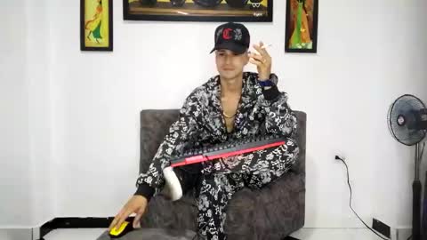 Snapshot of bestia_salvaje chatting on March 12, 2025, 10:39 pm Andres online show from March 12, 2025, 10:39 pm