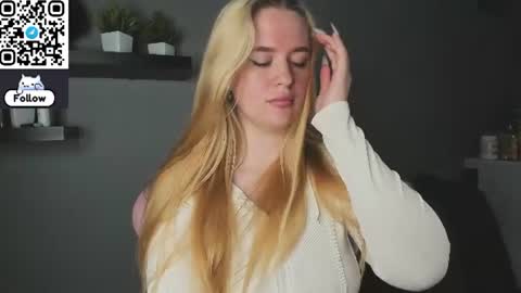 Snapshot of betany_fokss chatting on August 8, 2026, 10:12 pm Bella Schedule GMT2 Mon Tue Wed Thu Fri Sat Sun 8 am from 2pm online show from August 8, 2026, 10:12 pm