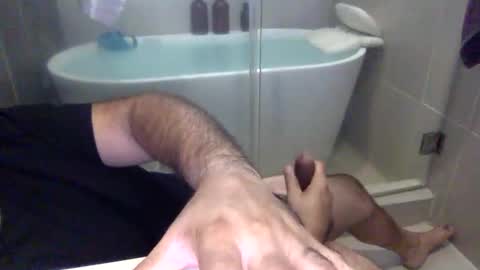 Snapshot of betoooox chatting on March 7, 2025, 12:34 pm Virtual Gentleman online show from March 7, 2025, 12:34 pm