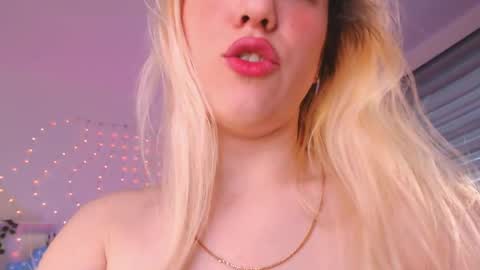 Snapshot of betty_murr chatting on May 16, 2026, 10:36 am betty_murr online show from May 16, 2026, 10:36 am