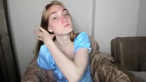 Snapshot of betty_witchy chatting on July 9, 2026, 4:05 am Dory make me happier online show from July 9, 2026, 4:05 am