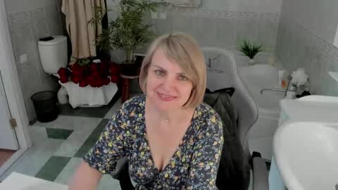 Snapshot of bettygibsonn chatting on April 23, 2026, 5:30 am Betty online show from April 23, 2026, 5:30 am
