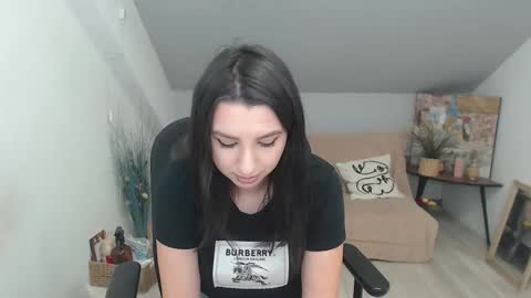 bettyjamess online show from December 14, 2025, 9:14 am