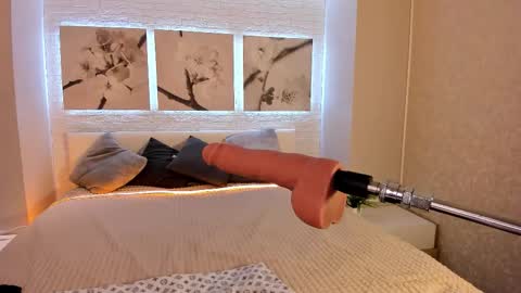 Snapshot of bettyrouse chatting on November 21, 2025, 8:18 pm Betty online show from November 21, 2025, 8:18 pm