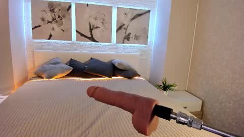 Snapshot of bettyrouse chatting on November 22, 2025, 8:19 pm Betty online show from November 22, 2025, 8:19 pm