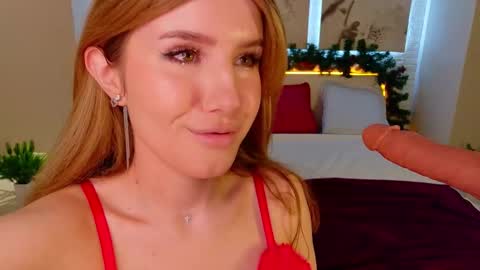 Snapshot of bettyrouse chatting on December 14, 2025, 8:57 pm Betty online show from December 14, 2025, 8:57 pm