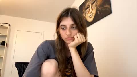 Lina online show from July 9, 2026, 5:17 pm