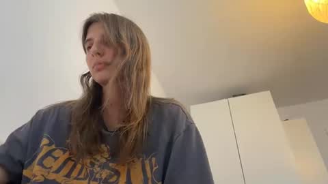 Lina online show from August 4, 2026, 4:09 pm