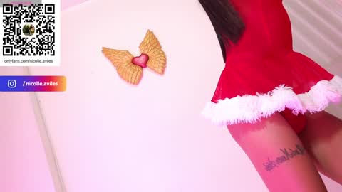 Nicolle Aviles online show from December 14, 2024, 3:51 am