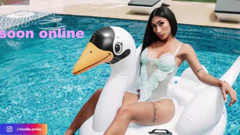 Nicolle Aviles online show from September 15, 2025, 2:11 am