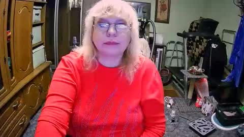 BeverlyQCynia online show from October 2, 2025, 3:52 pm