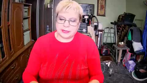 BeverlyQCynia online show from October 21, 2025, 11:00 am