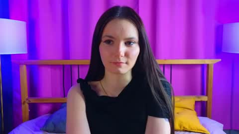 Marie  online show from May 3, 2026, 7:42 pm
