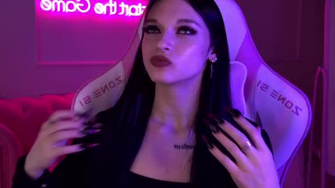 Snapshot of beverlyyork chatting on February 20, 2025, 10:48 am Beverly online show from February 20, 2025, 10:48 am