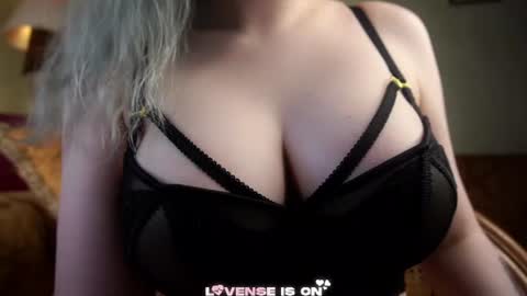 Snapshot of bezuya chatting on July 7, 2026, 6:47 am Eliz online show from July 7, 2026, 6:47 am