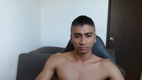 Snapshot of bfernando_05 chatting on February 12, 2025, 7:24 pm BAYRON online show from February 12, 2025, 7:24 pm