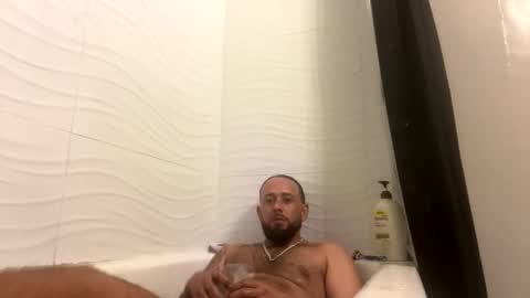 bgonzo_1118 online show from December 18, 2025, 11:44 pm