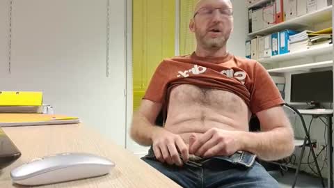 My name is David and if you like public exhibitions you wont be disappointed with me LoL - My favorite vibes is 44  online show from January 8, 2026, 4:42 pm