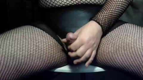 bi_submissive online show from March 5, 2026, 8:43 am