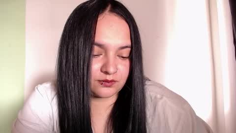 BiaBia online show from November 10, 2025, 6:29 pm