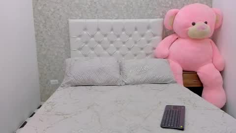 Bian  online show from February 20, 2025, 10:48 pm