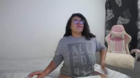 Snapshot of bianca_boobs chatting on November 3, 2025, 9:32 am Bianca Tuesday to Sunday from 2am to 6am UTC-5 online show from November 3, 2025, 9:32 am