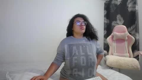 Snapshot of bianca_boobs chatting on November 29, 2025, 9:34 am Bianca Tuesday to Sunday from 2am to 6am UTC-5 online show from November 29, 2025, 9:34 am