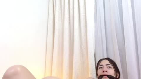 Snapshot of bibistate chatting on December 18, 2024, 11:30 pm Dana y Paola online show from December 18, 2024, 11:30 pm