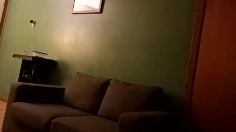 bibottom68942 online show from October 24, 2025, 9:33 pm