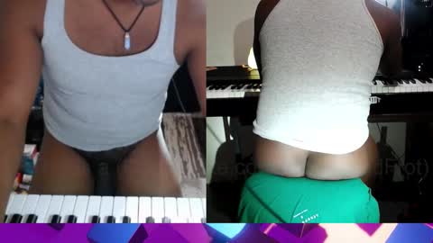 BicepsandFrot online show from December 5, 2025, 4:10 am