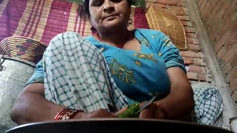 Mona online show from September 13, 2025, 3:17 am